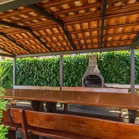 Pinta Mit Grossem Garten