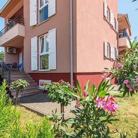 Appartement Pinta Mit Grossem Garten
